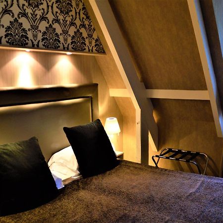 فندق Le Manoir Du Lys, The Originals Relais Bagnoles de l'Orne Normandie المظهر الخارجي الصورة