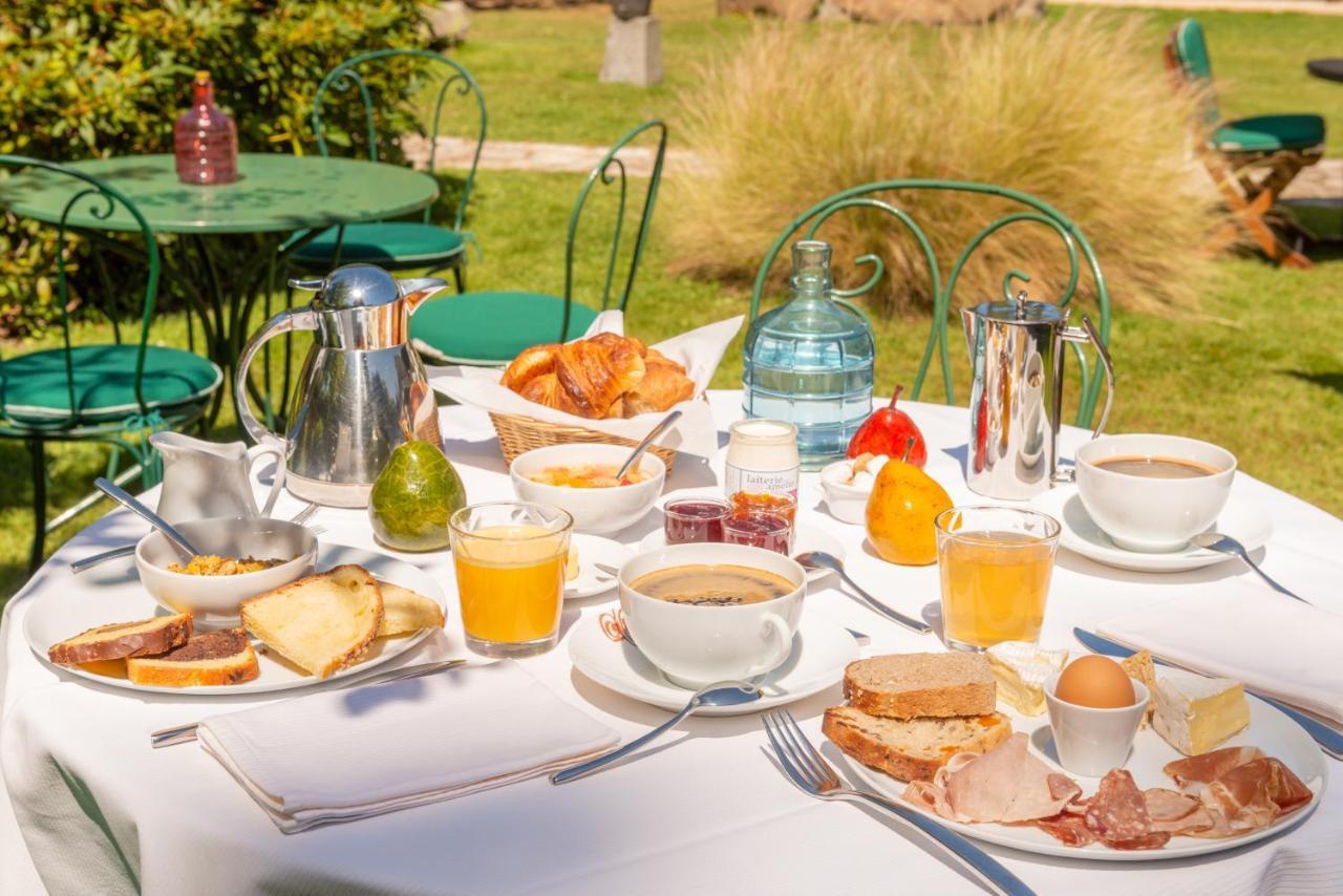 فندق Le Manoir Du Lys, The Originals Relais Bagnoles de l'Orne Normandie المظهر الخارجي الصورة